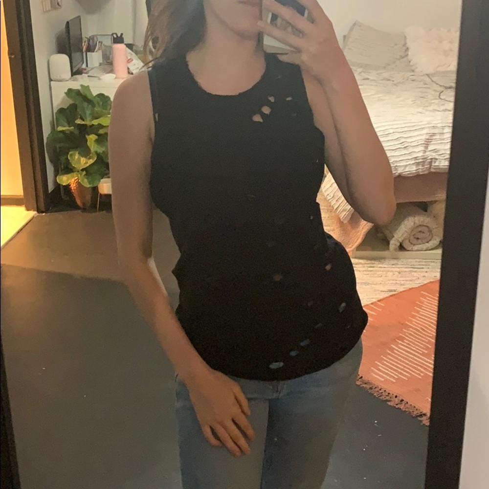 Muscle tee